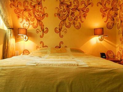El Meson Hotel